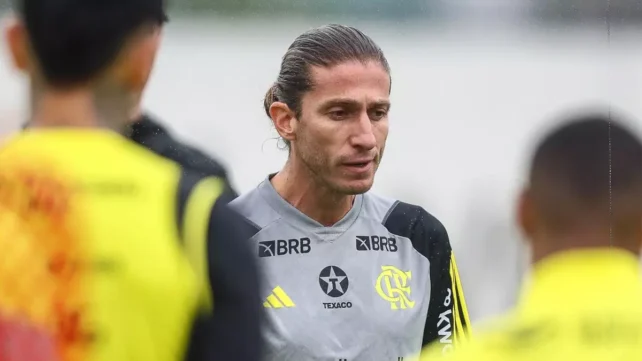 Filipe Luís tem todos os treinos de Jorge Jesus anotados, afirma o novo treinador do Flamengo