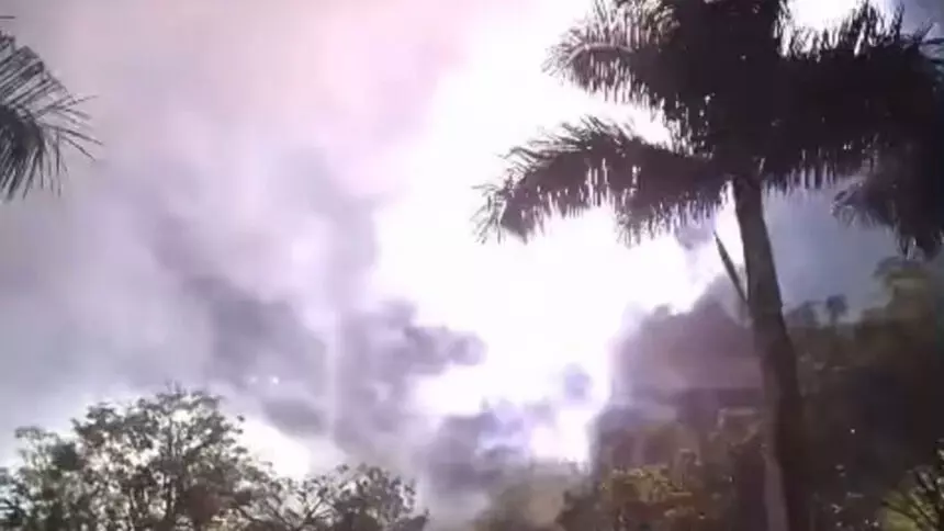 Intenso foguetório foi realizado nesta madrugada próximo ao hotel onde Flamengo está hospedado
