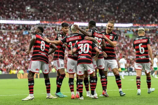 O Flamengo enfrenta o Internacional nesta quarta-feira (30), no Beira-Rio, em um confronto direto pela quarta posição no Campeonato Brasileiro