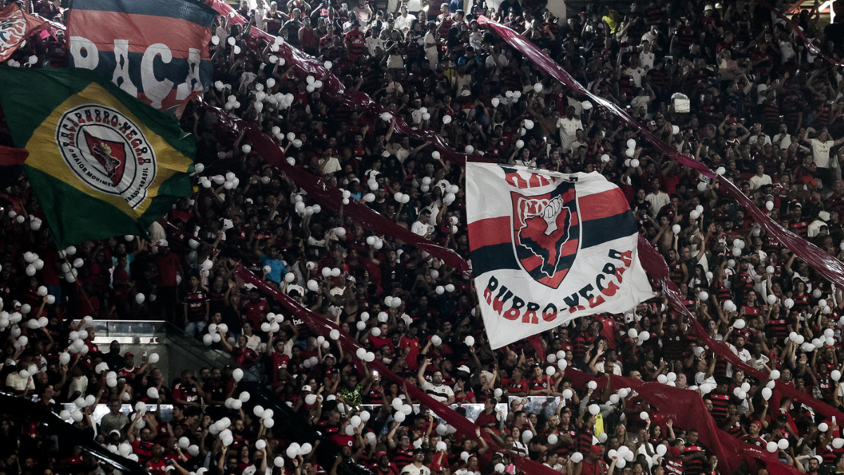 Jogo do Flamengo x Cruzeiro quebra recorde de público de 2025