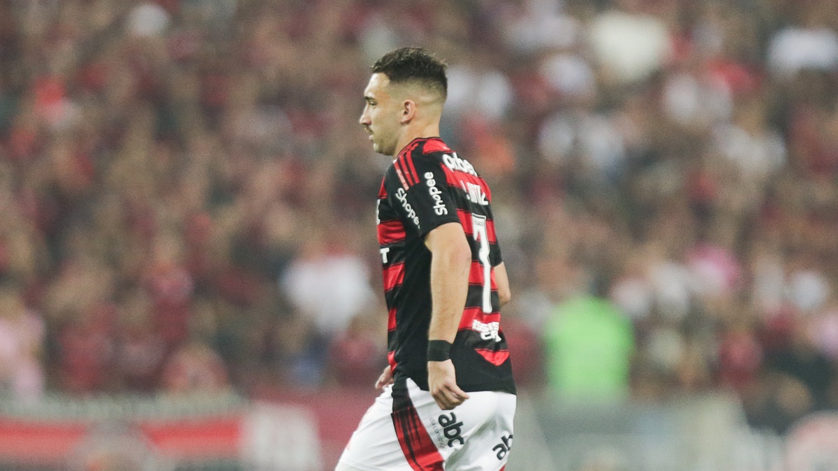 Léo Ortiz toma atitude e cria plano 'ousado' antes de jogo do Flamengo x Racing