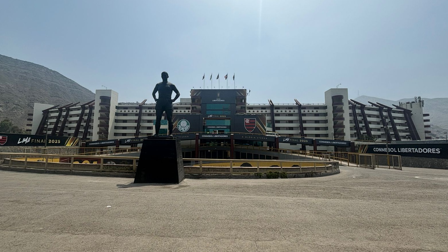Veja detalhes da preparação do estádio para jogo do Flamengo x Palmeiras, pela final da Libertadores
