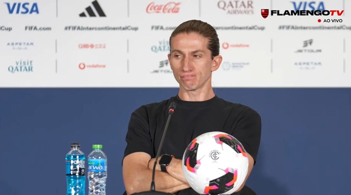 Filipe Luís rebate jornalista após questão de cansaço do Flamengo