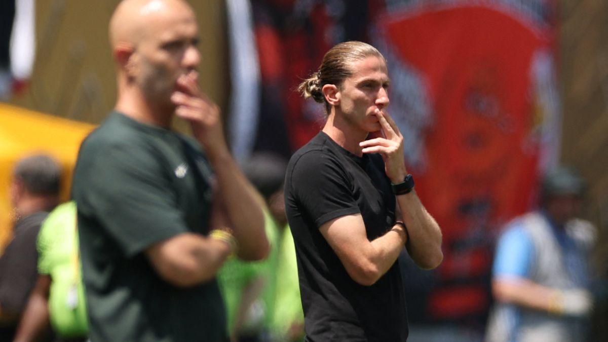 Chelsea encaminha contratação de técnico; Filipe Luís era alvo