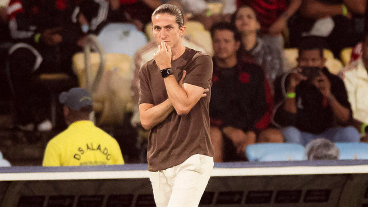 Filipe Luís desabafa sobre processo de renovação com Flamengo