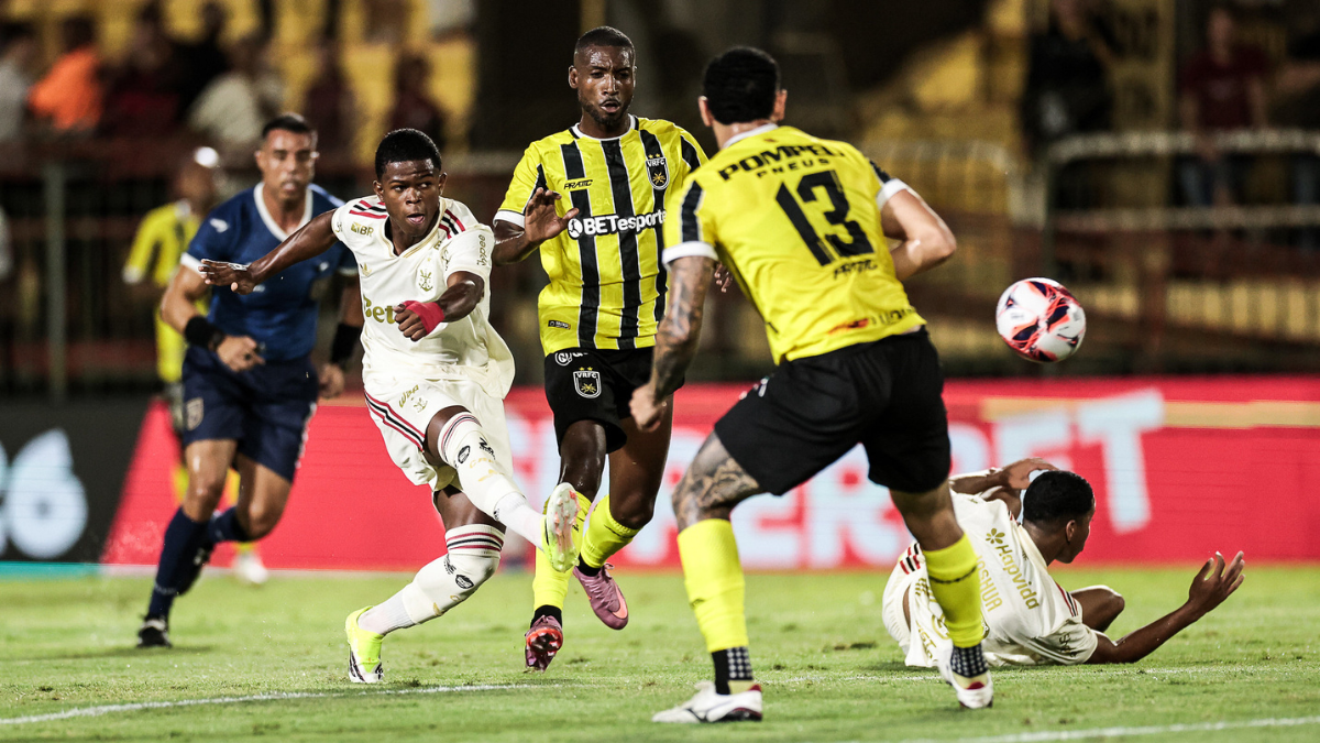 Fla é atropelado pelo Volta Redonda e se complica no Carioca