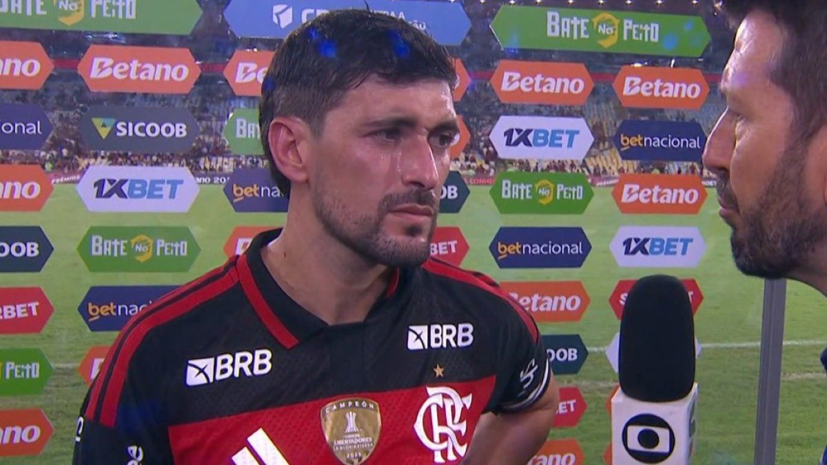 Arrascaeta desabafa após jogo do Flamengo contra o Internacional