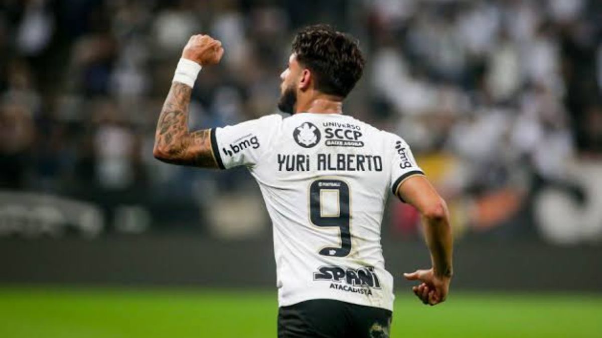 Yuri Alberto revela atuação no 'sacrifício' em jogo da Supercopa