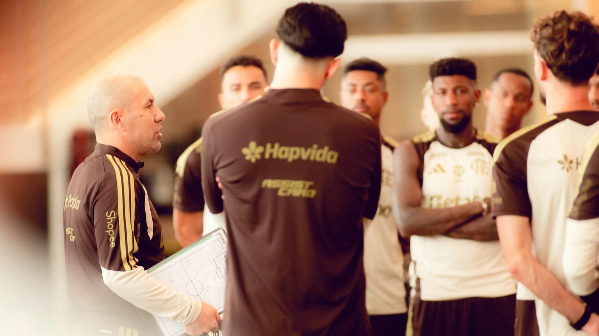 Flamengo realiza penúltimo treino com foco no Cruzeiro