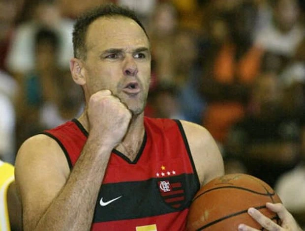 LUTO! Ídolo do Flamengo, Oscar Schmidt morre aos 68 anos