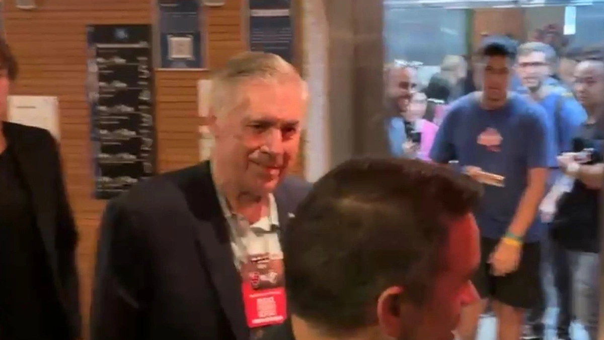 De olho em Pedro? Ancelotti explica motivo de estar no Maracanã para jogo do Flamengo x Vasco