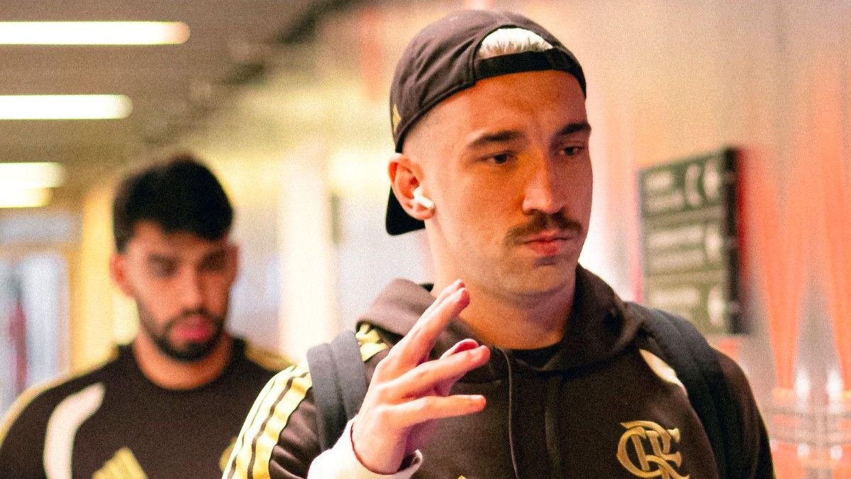 Léo Ortiz 'adia' férias para tratar de lesão no Flamengo