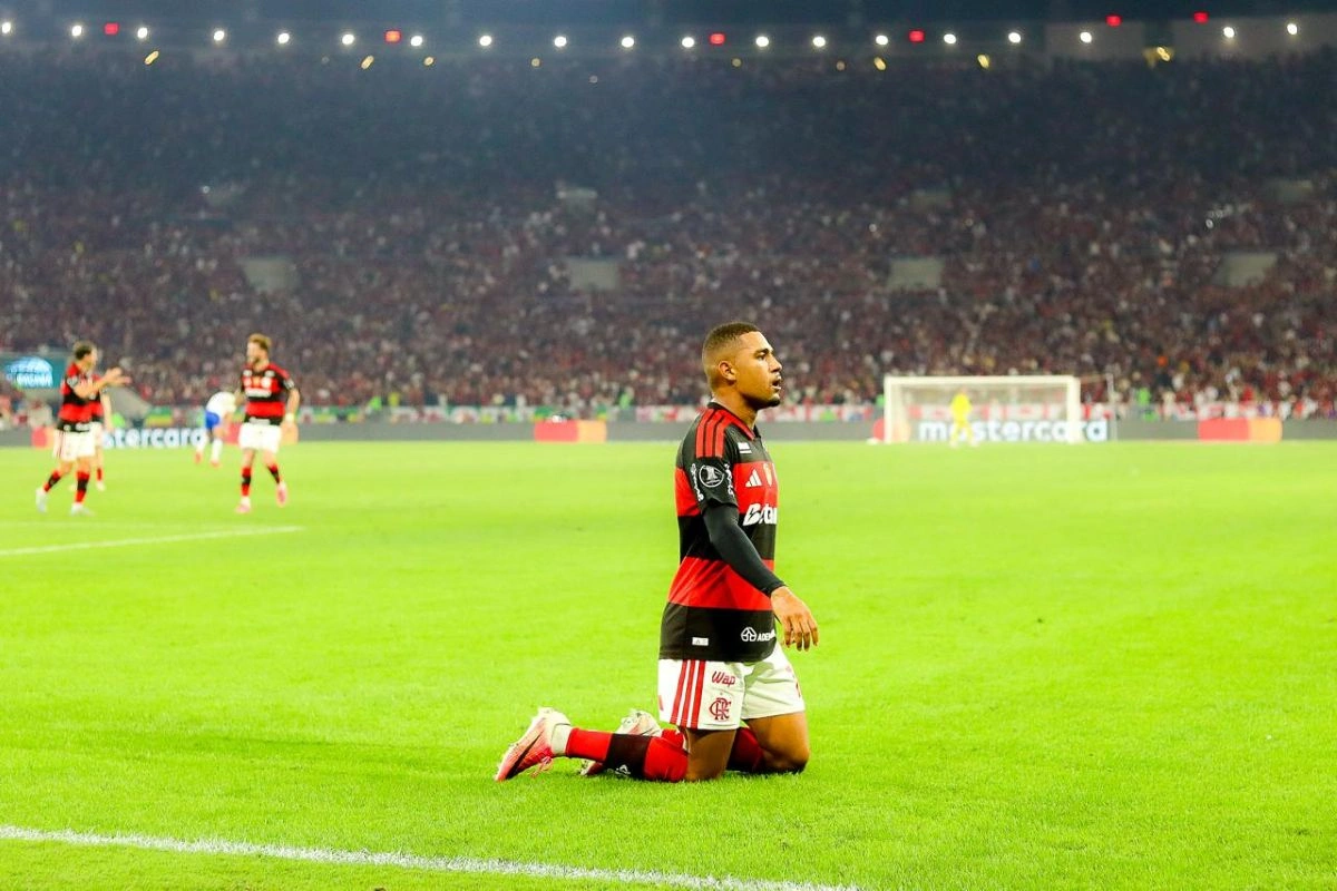 Lino provoca o Cruzeiro após jogo do Flamengo na Libertadores