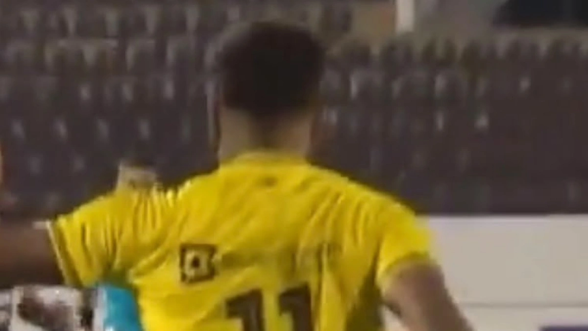 Ex-atacante do Flamengo tem atitude surpreendente em jogo da 3ª divisão do Brasileirão