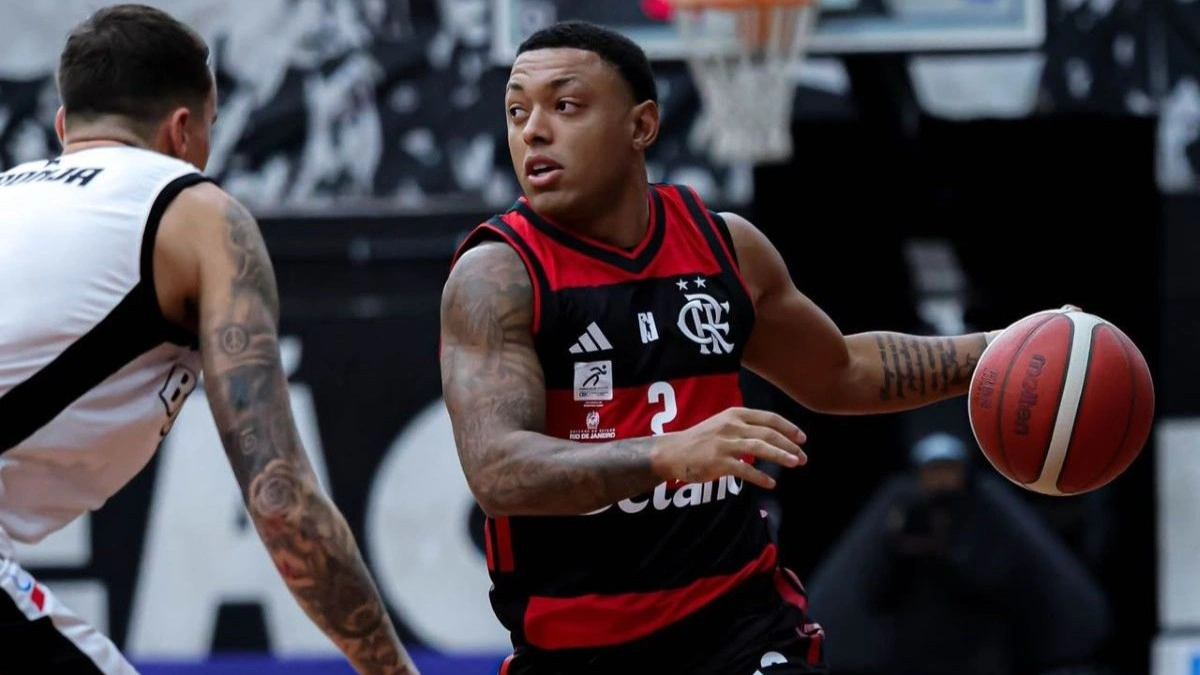 Flamengo vira sobre Botafogo e garante vaga na final do Estadual