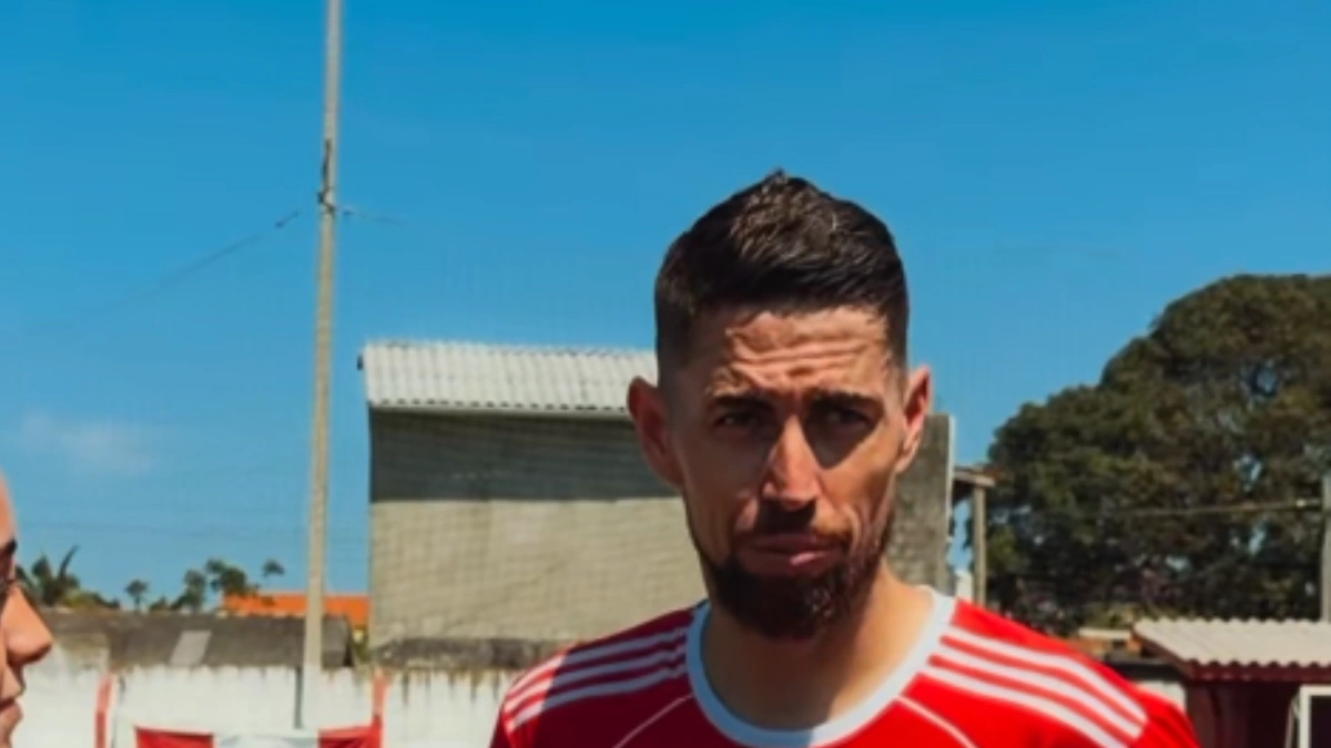 Jorginho desabafa ao voltar à cidade natal para jogar pelo Vila Nova