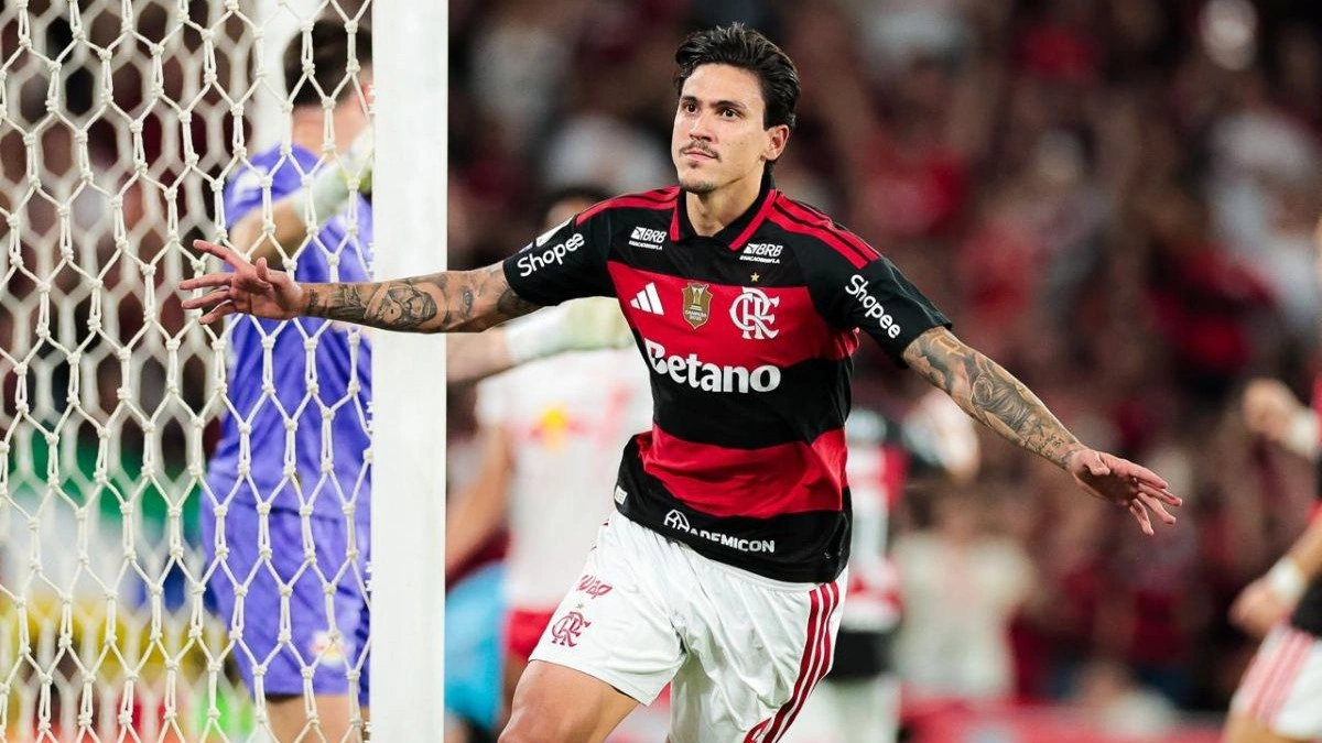 O LÍDER DISPAROU! Flamengo vence Bragantino e abre 3 pontos de vantagem para o Palmeiras no Brasileirão