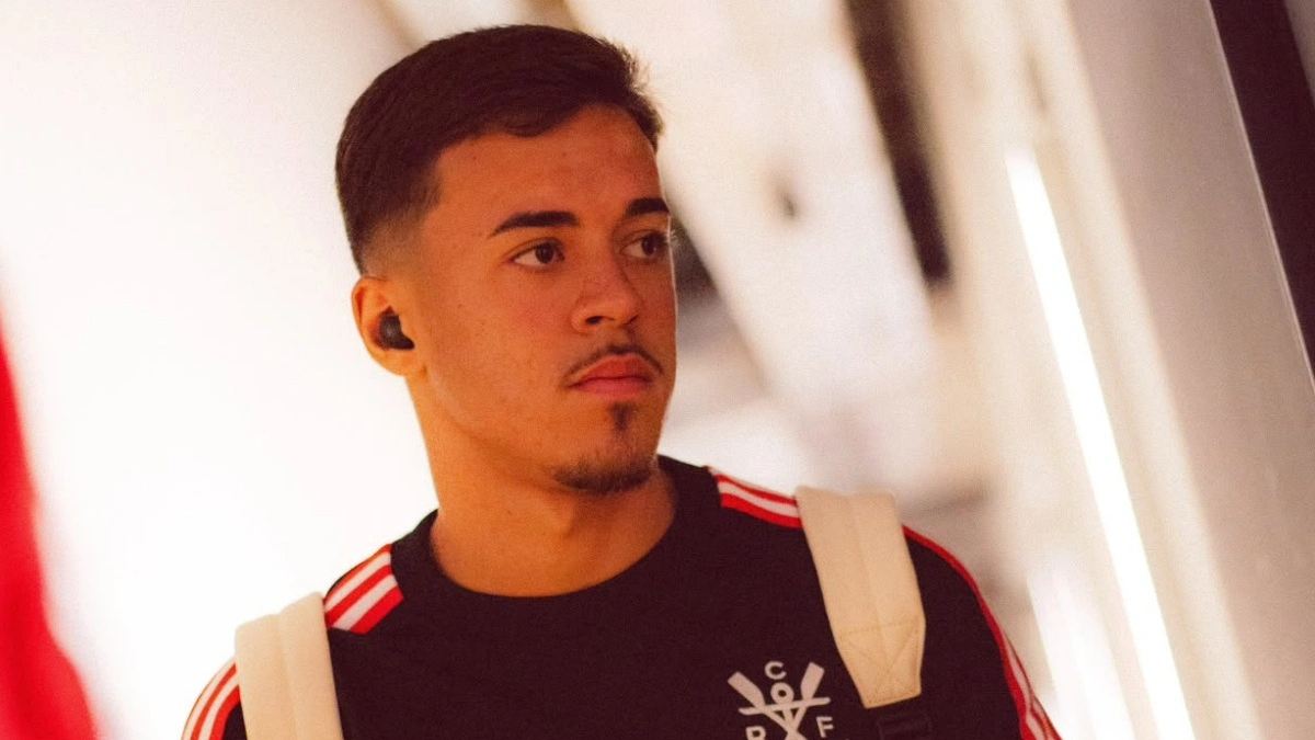 entenda o planejamento do Flamengo para o lateral Johnny