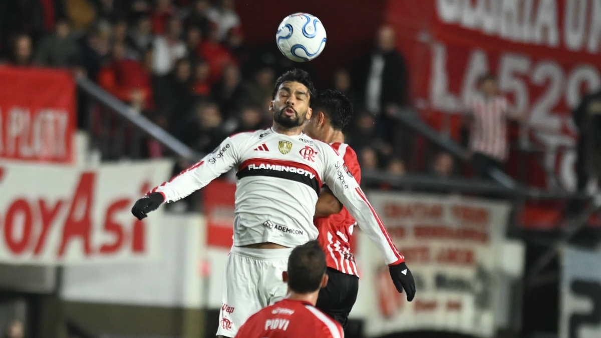 Atacante do Estudiantes critica atuação do Flamengo: "Não sofremos"