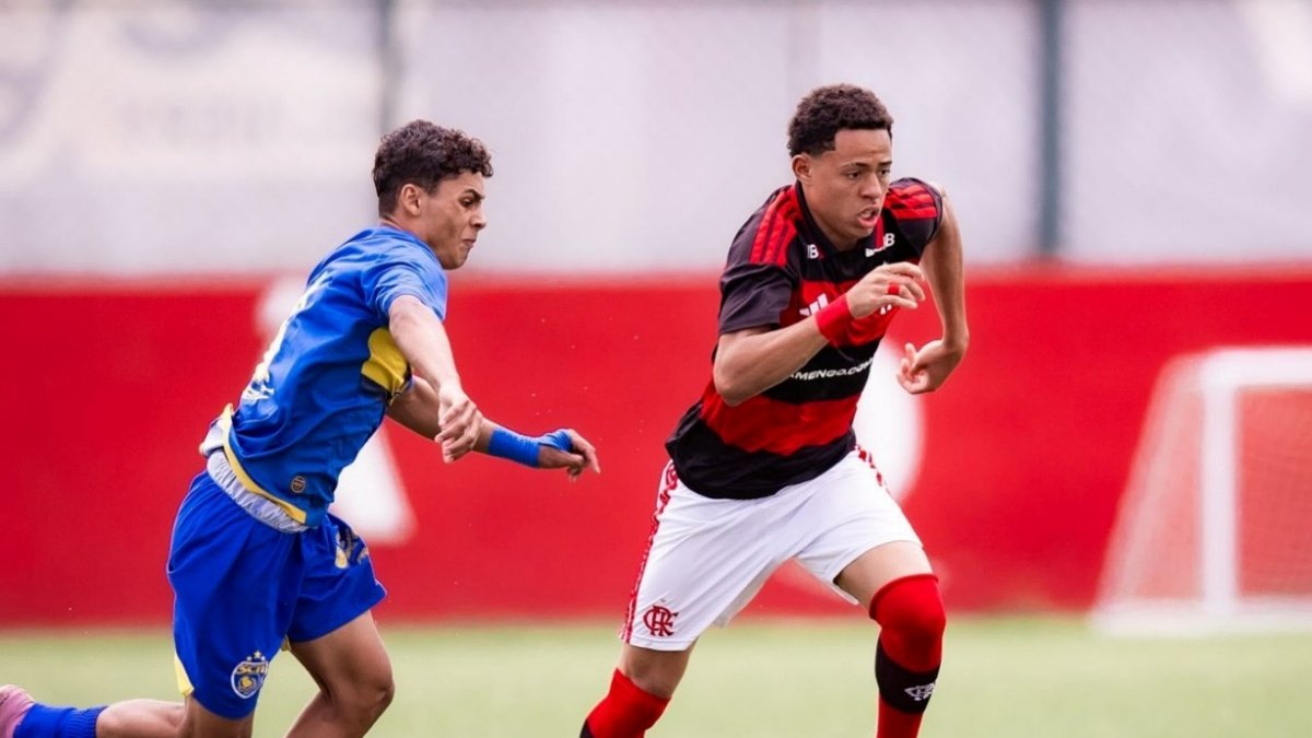 Atacante faz previsão sobre futuro do Flamengo na reta final da temporada antes de jogo contra o Vasco