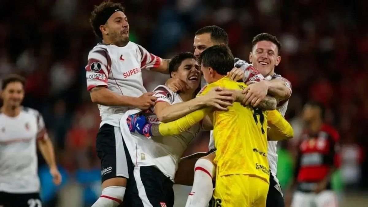 Estudiantes rebate Flamengo sobre 'caso Rojo'