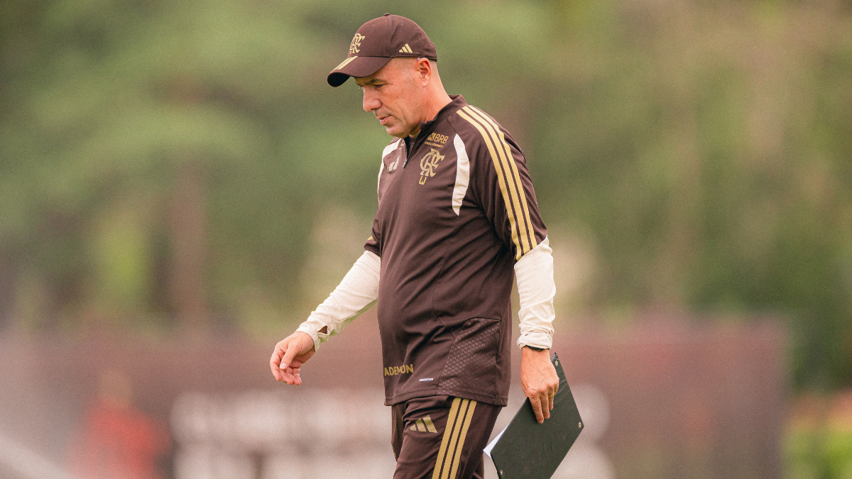 Flamengo faz treino específico com parte do elenco nesta segunda