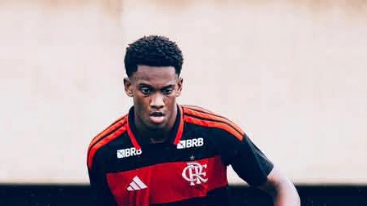 Jogador se apega em golaço para ajudar o Flamengo eliminar Corinthians em decisão no Brasileirão Sub-17