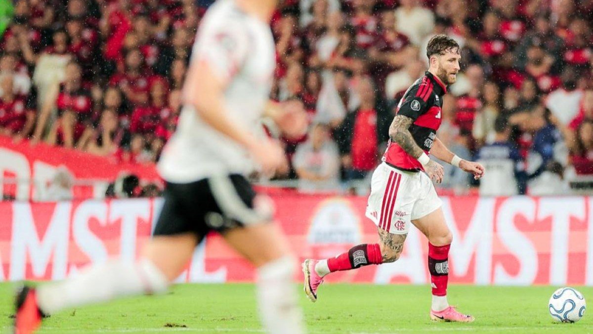 Léo Pereira pede desculpas à torcida e admite surpresa