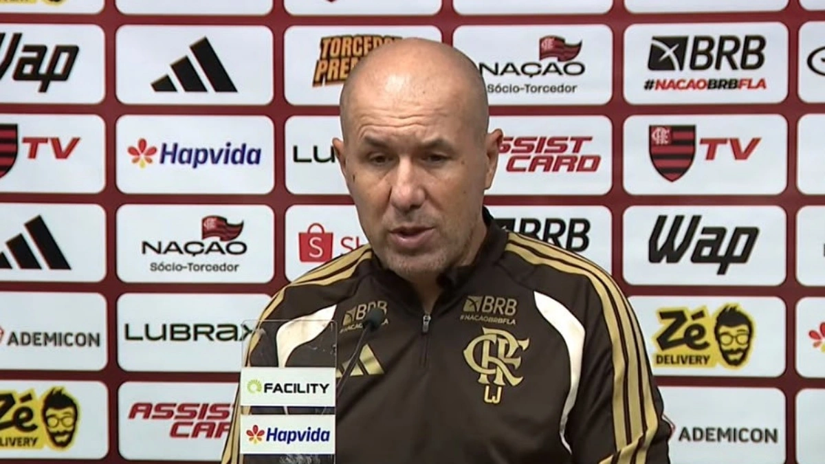 Leonardo Jardim cobra Daronco e expõe clima dos jogadores do Flamengo após jogo contra o Santos