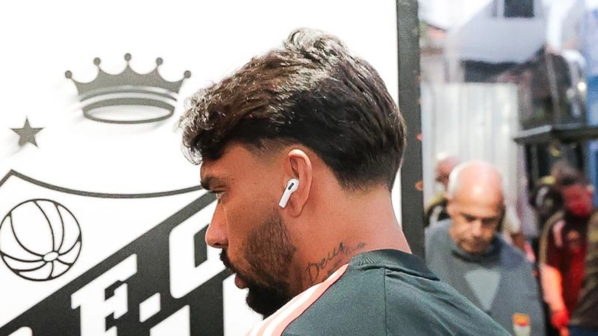 Lucas Paquetá é o substituto de Arrascaeta em jogo do Flamengo x Santos, pelo Brasileirão