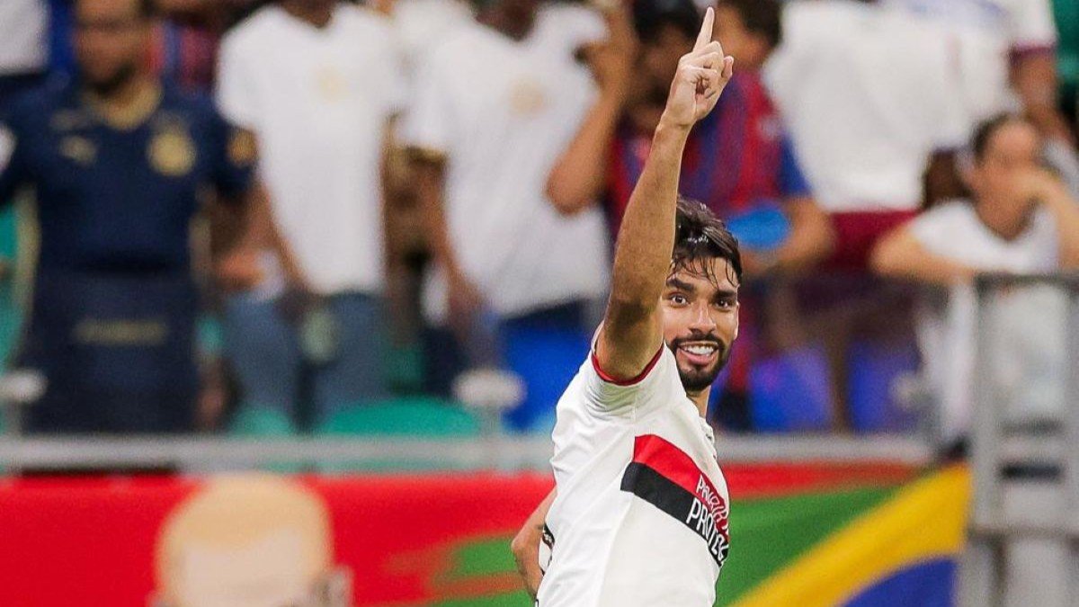 Paquetá passa Samuel Lino e se torna vice-artilheiro do Flamengo