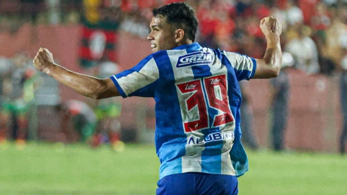 Pedro Henrique chega ao Rio e inicia adaptação ao Flamengo