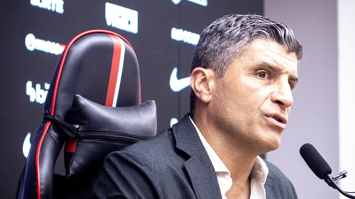 Pedro enxerga Vasco no mesmo nível que o Flamengo antes de clássico no Brasileirão