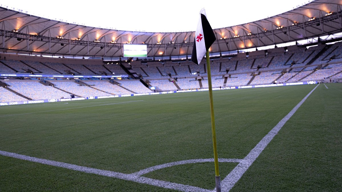 Vasco planeja mandar jogo contra o Flamengo fora do Maracanã