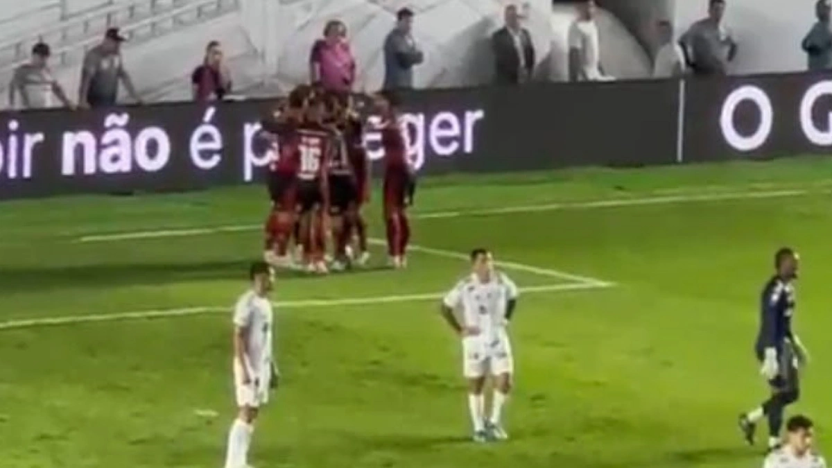 Veja os gols do Flamengo em jogo contra o Santos, pelo Brasileirão