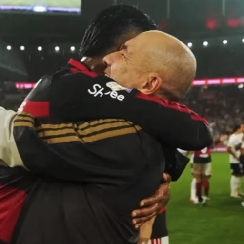 A atitude de Leonardo Jardim e jogadores com Bruno Henrique após jogo do Flamengo