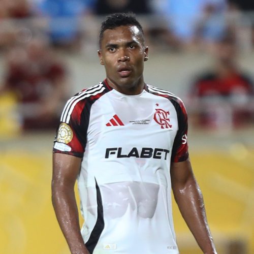 Alex Sandro está fora do próximo jogo do Flamengo, contra o Bahia