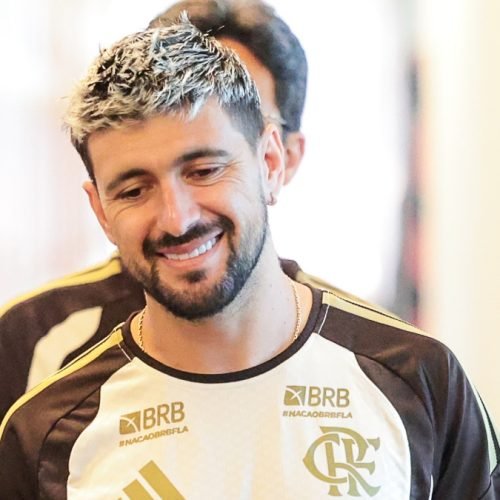 Arrascaetaa vai atuar em jogo do Flamengo x Estudiantes? Veja!