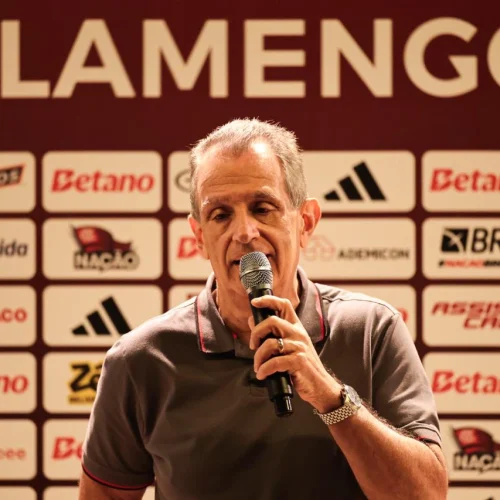 Bap abre o jogo sobre contratação de Almada
