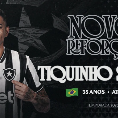 Botafogo anuncia contratação de Tiquinho Soares antes de jogo contra o Flamengo, pelo Brasileirão