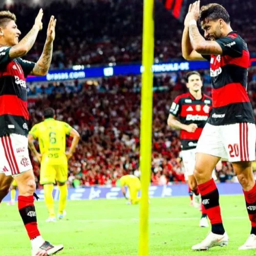 Carrascal é eleito 'Craque da Torcida' após vitória do Flamengo