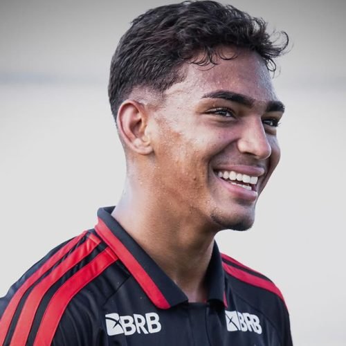 Com 18 gols pelo Flamengo em 2026, atacante ganha nova oportunidade no time de Leonardo Jardim