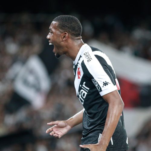 Cria do Vasco, Rayan se rende a ídolo do Flamengo