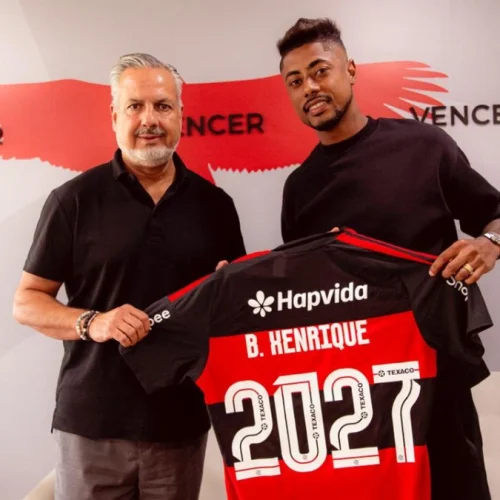 Diretor de futebol do Flamengo manda recado a Bruno Henrique