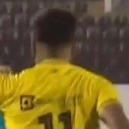 Ex-atacante do Flamengo tem atitude surpreendente em jogo da 3ª divisão do Brasileirão