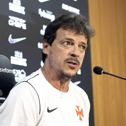 Fernando Diniz define substituto de Rayan em jogo do Flamengo x Vasco