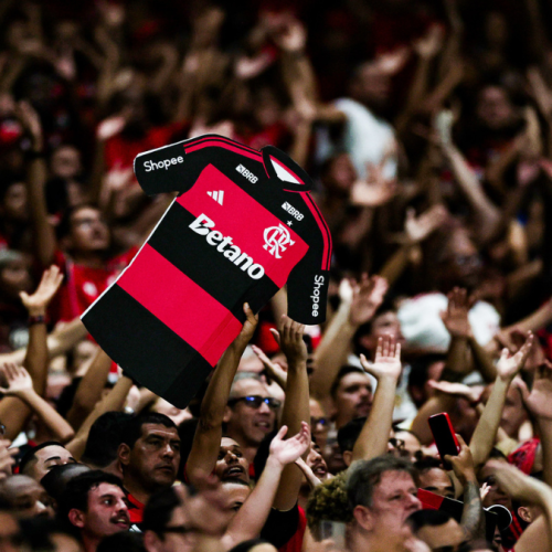 Filipe Luís faz agradecimento especial à torcida do Flamengo