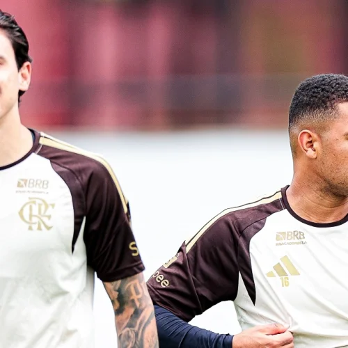Flamengo toma atitude drástica em uniforme