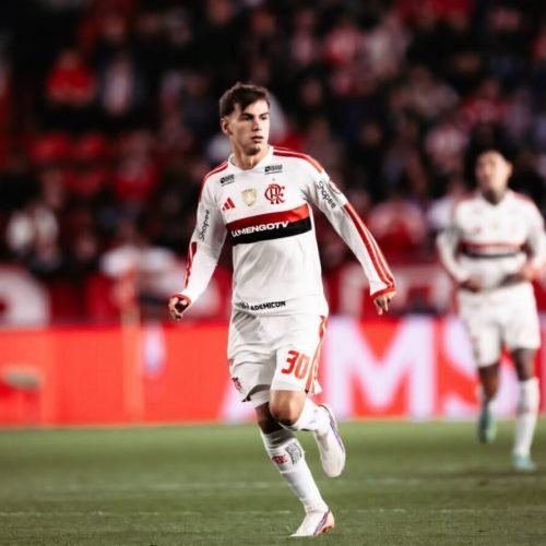 Freitas celebra 1º jogo na Libertadores pelo Flamengo