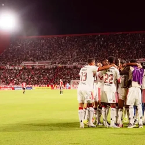 Ingressos para jogo da Libertadores na Argentina começam a ser vendidos hoje
